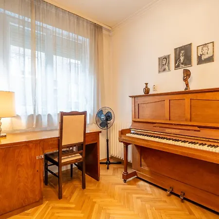 Opera Apartment Sofia Exterior photo